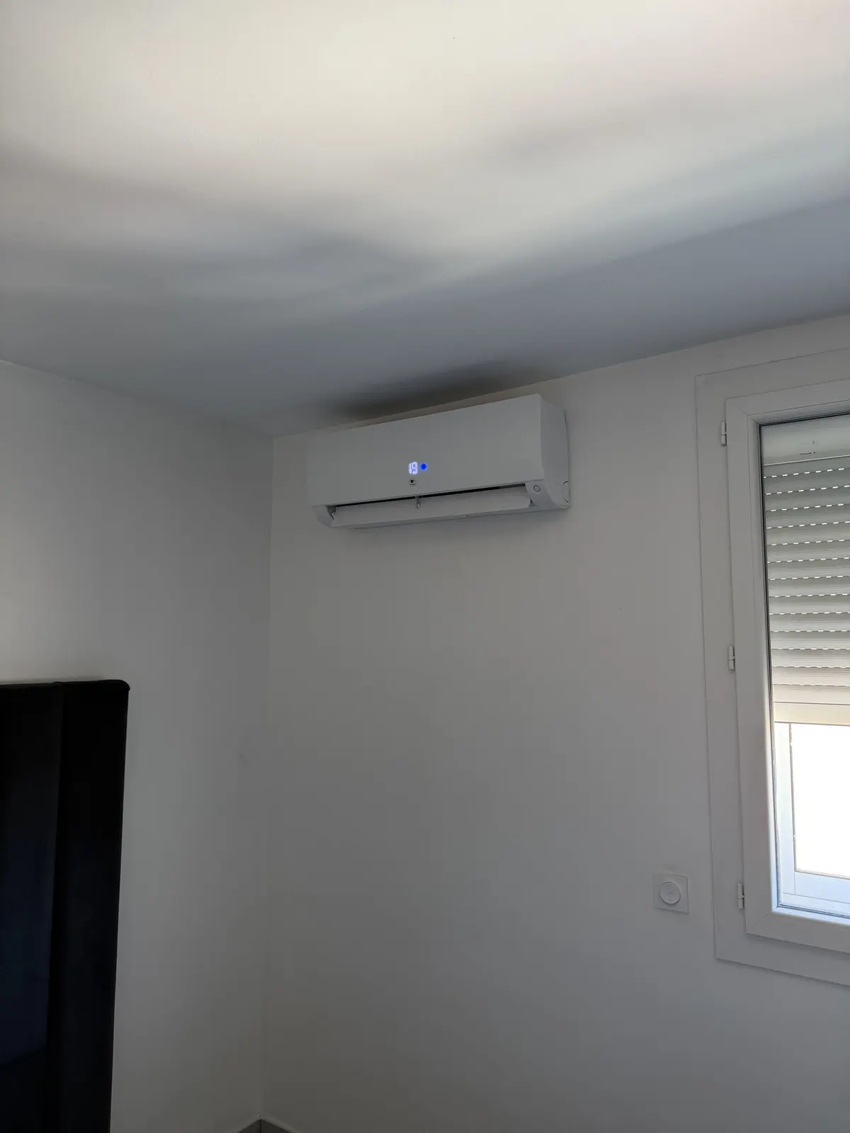 Installation clim chambre principale Vaucluse par Dualis ENR